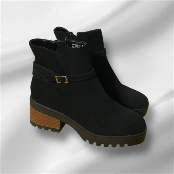 NWOB Bamboo “Affirm” Boots Sz 8.5 (2.5” Heel) - Picture 5 of 5